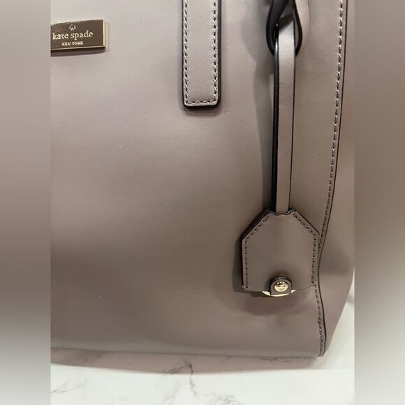 Kate Spade Putnam Drive Purse - Picture 5 of 16